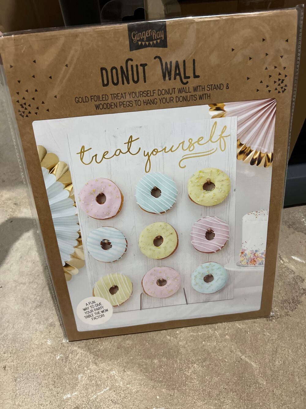 Donut Wall Ginger Ray Treat Yourself Party Supply Display NEW